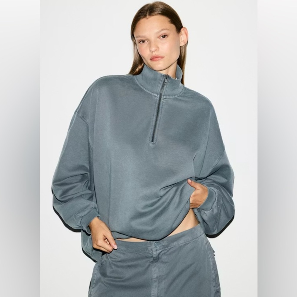 SKIMS BOYFRIEND FLEECE OVERSIZED HALF ZIP-ZIRCON-MEDIUM BNWT *UNISEX*